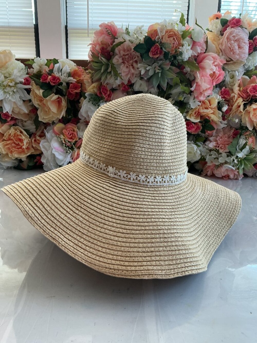 D&Y Women’s Oversized Wide Brim Floppy Sun Hat Beige Floral Trim One Size